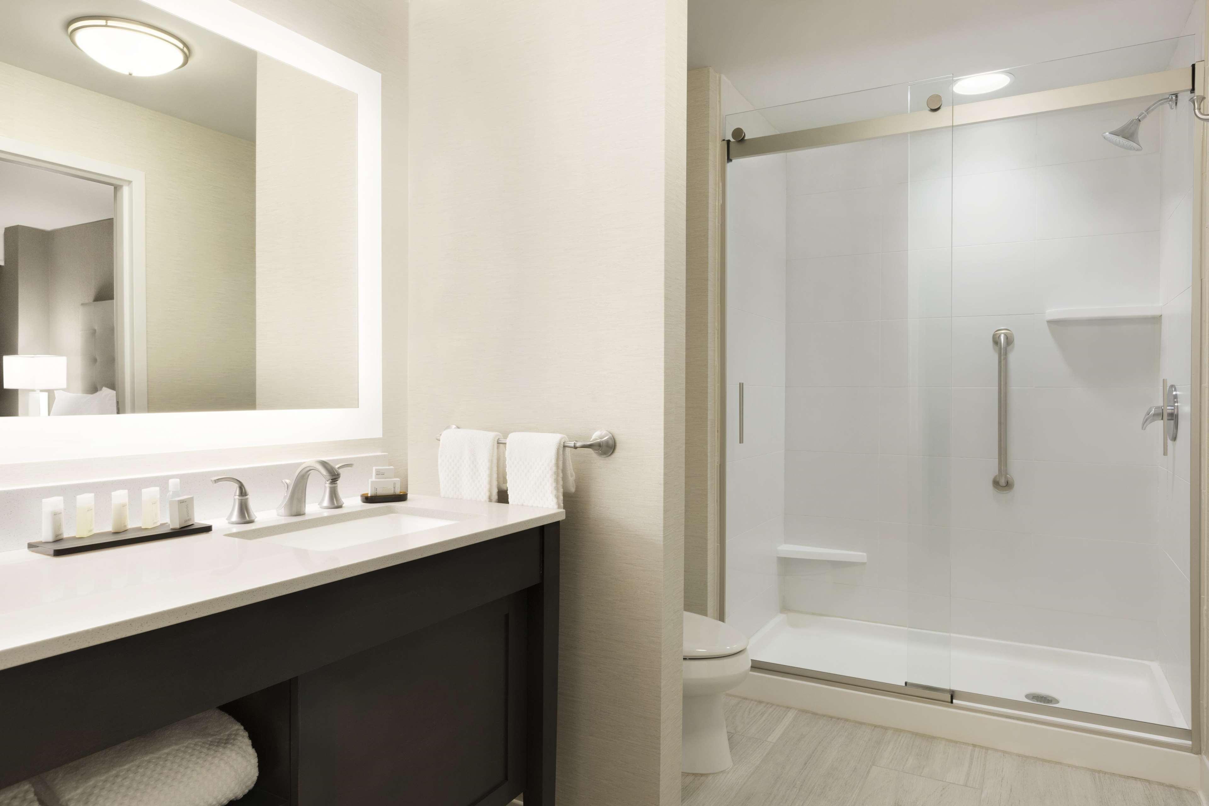 Embassy Suites By Hilton Greenville Downtown Riverplace Εξωτερικό φωτογραφία