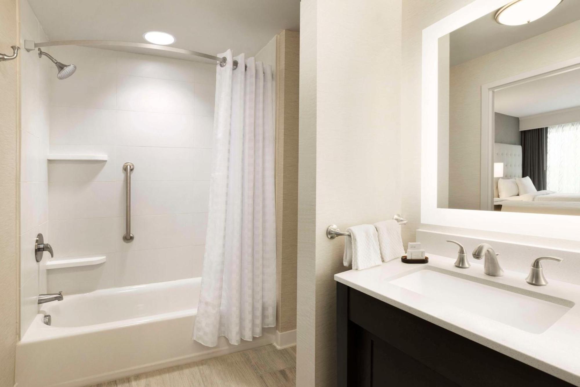 Embassy Suites By Hilton Greenville Downtown Riverplace Εξωτερικό φωτογραφία