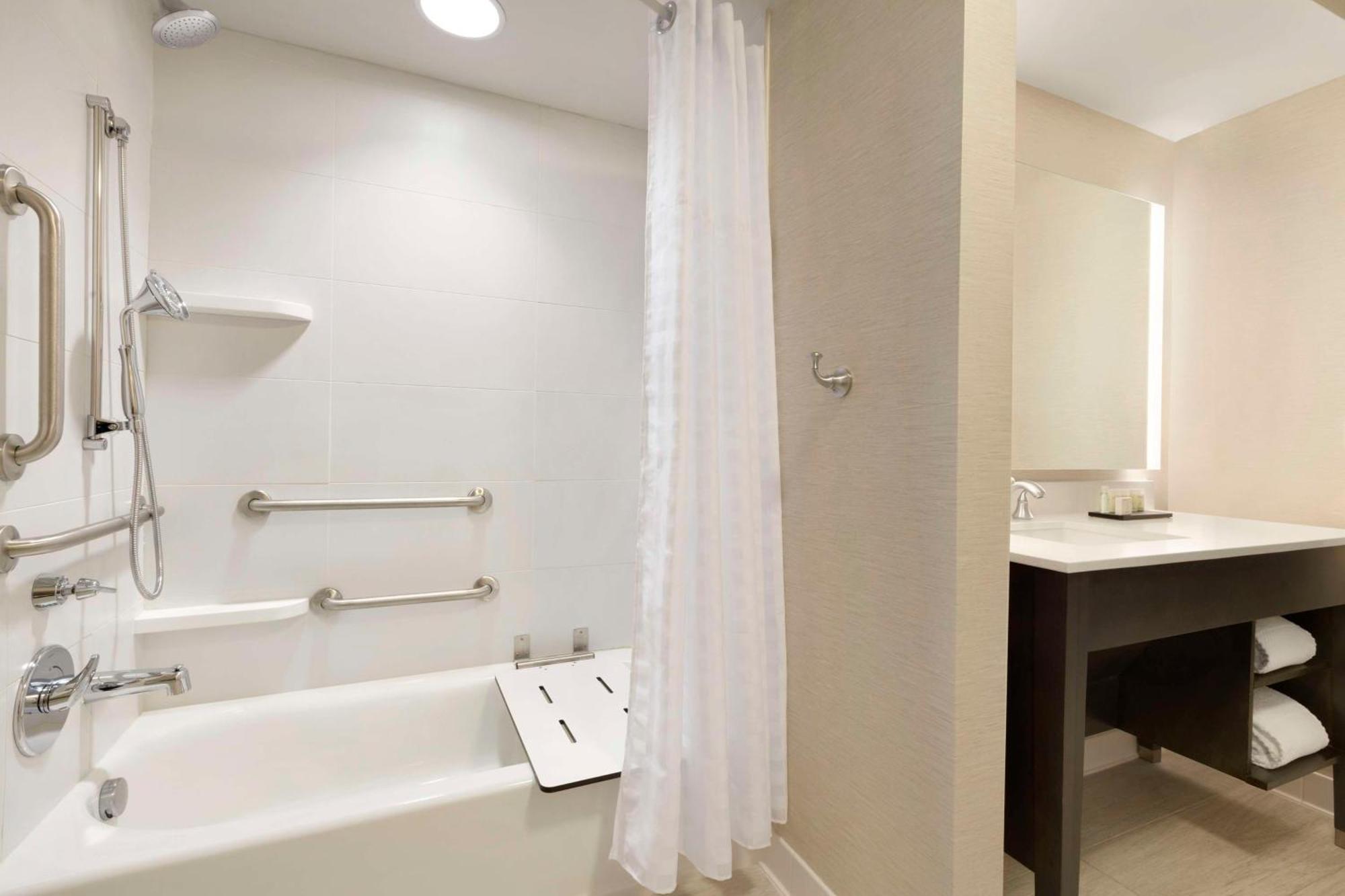Embassy Suites By Hilton Greenville Downtown Riverplace Εξωτερικό φωτογραφία