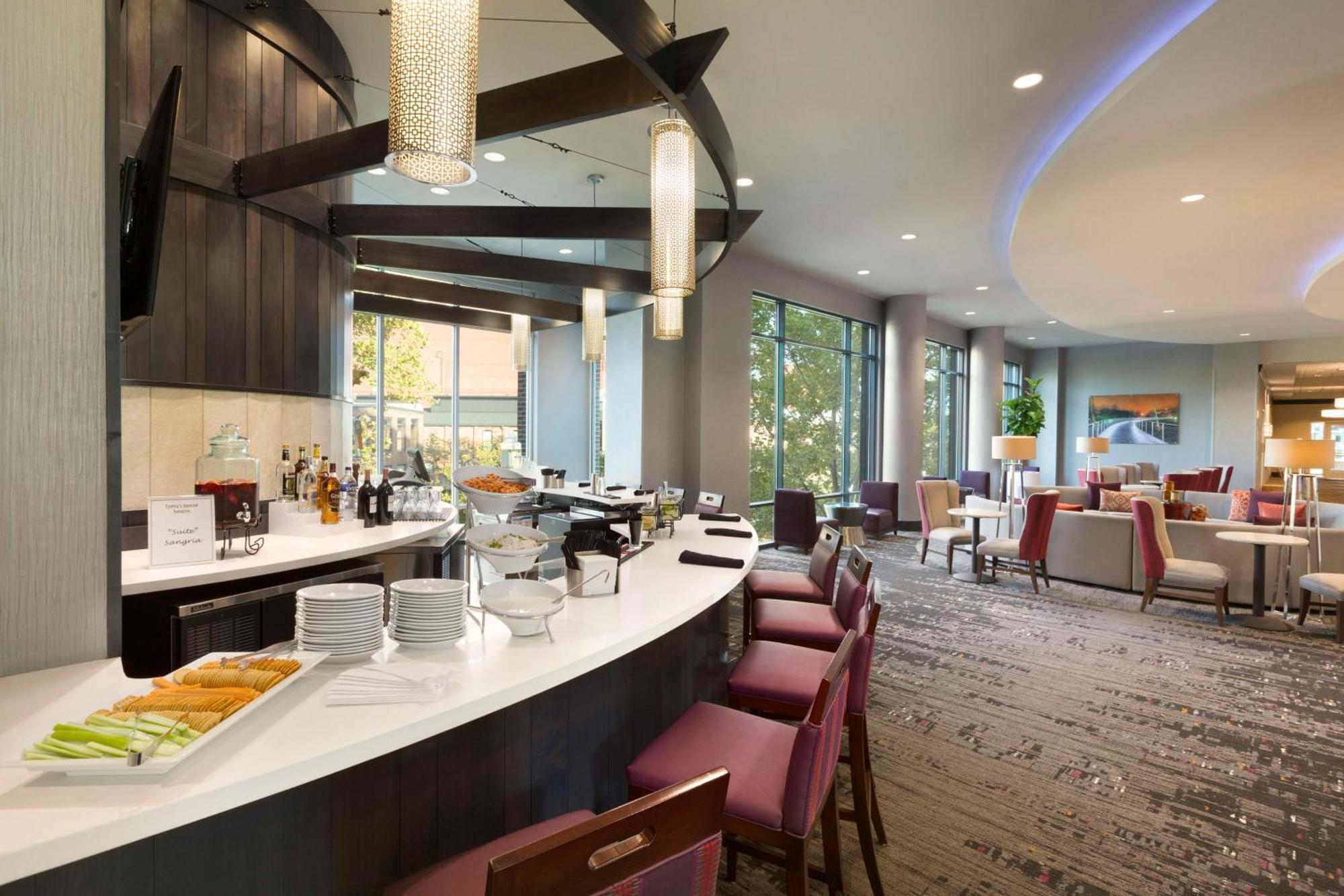 Embassy Suites By Hilton Greenville Downtown Riverplace Εξωτερικό φωτογραφία
